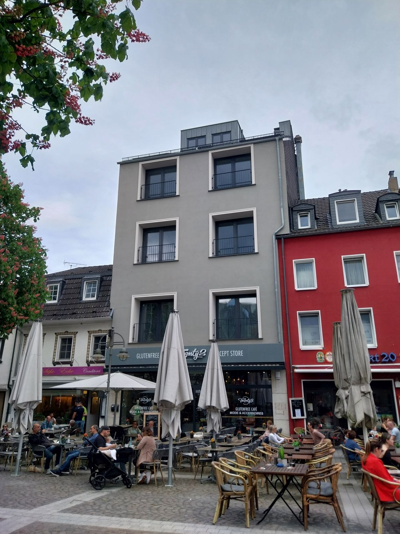 Umbau und Sanierung Wohn- und Geschäftshaus, Brühl